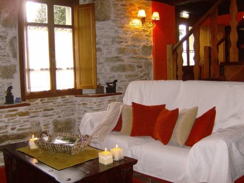 Imagen de los interiores del Hotel Os Tres Teixos. Foto 14