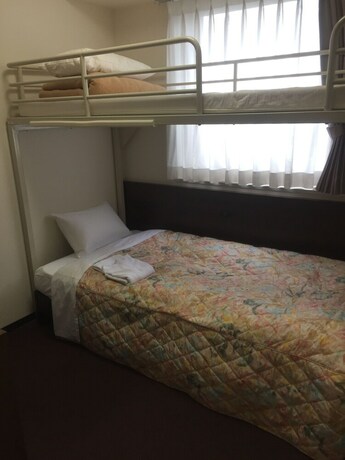 Imagen de la habitación del Hotel Osaka Academia. Foto 24