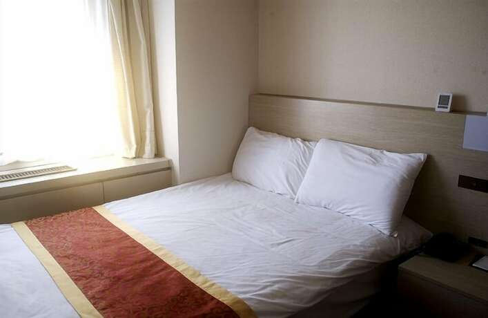 Imagen de la habitación del Hotel Osaka Bay Plaza. Foto 23