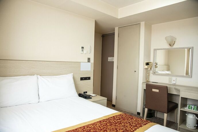 Imagen de la habitación del Hotel Osaka Bay Plaza. Foto 26