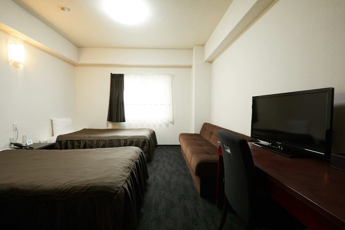 Imagen de la habitación del Hotel Osaka Corona. Foto 9