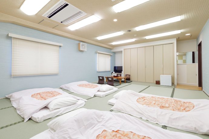 Imagen de la habitación del Hotel Osaka Corona. Foto 11