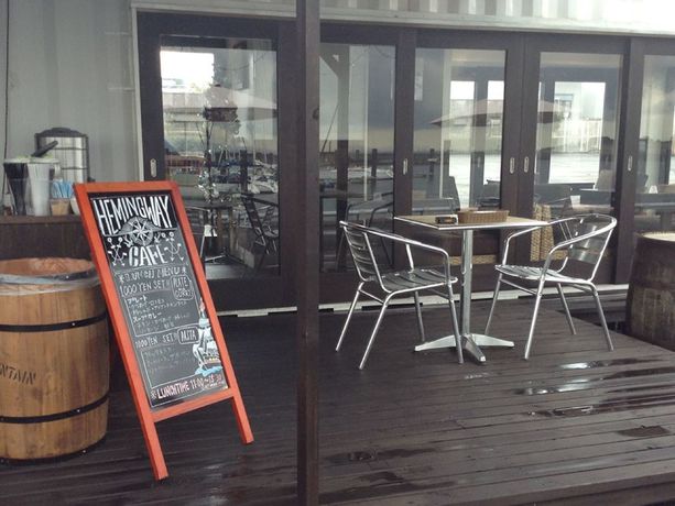 Imagen del bar/restaurante del Hotel Osaka Hokko Marina Resort Guest House. Foto 9
