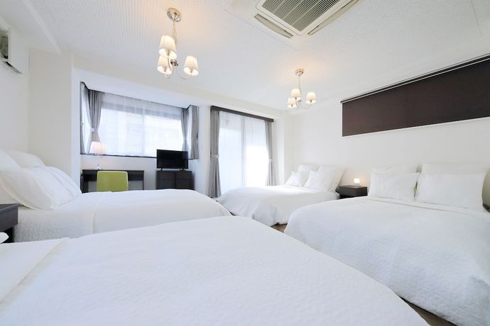 Imagen de la habitación del Hotel Osaka Namba Rakuraku. Foto 7