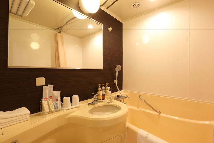 Imagen de la habitación del Hotel Osaka Tokyu Rei. Foto 7