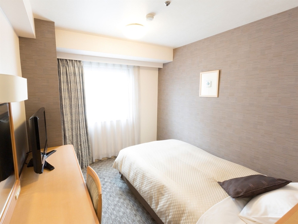 Imagen de la habitación del Hotel Osaka Tokyu Rei. Foto 9