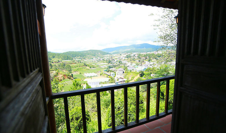 Imagen de los interiores del Hotel Osaka Village Dalat Resort. Foto 13