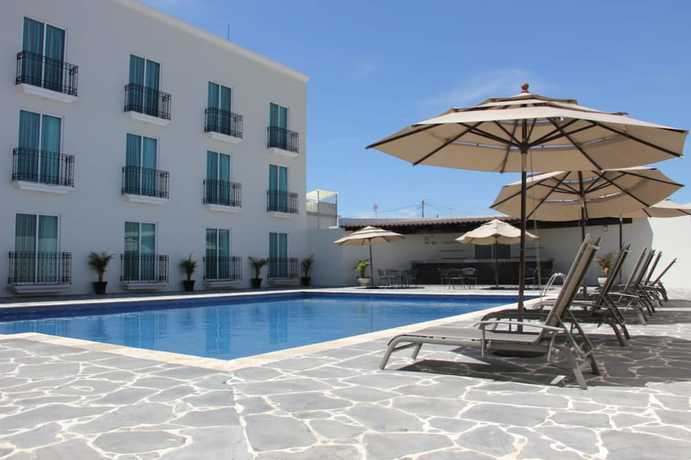 Imagen de la piscina del Hotel Osalle Inn. Foto 18