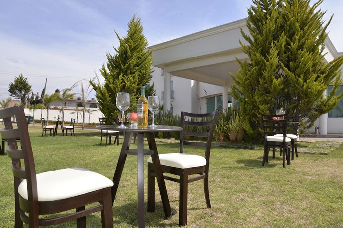 Imagen de los exteriores del Hotel Osalle Inn. Foto 10