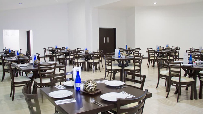 Imagen del bar/restaurante del Hotel Osalle Inn. Foto 3