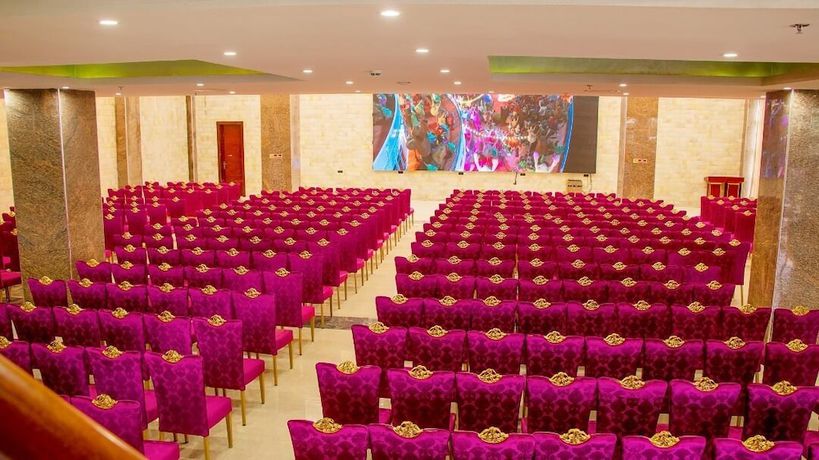 Imagen de los interiores del Hotel Osborn La Palm Royal Resort Phc. Foto 12