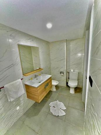 Imagen de la habitación del Hotel Oscar 1. Foto 19