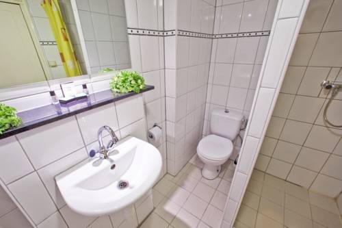 Imagen de la habitación del Hotel Oscar, Ámsterdam. Foto 6