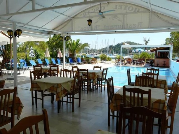 Imagen del bar/restaurante del Hotel Oscar, L&eacute;ucade. Foto 6