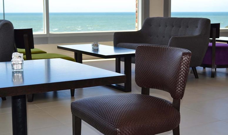 Imagen del bar/restaurante del Hotel Oscar Lescano. Foto 5