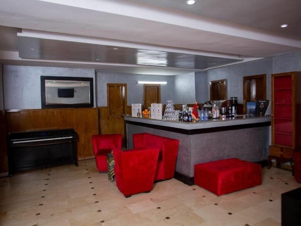 Imagen de los interiores del Hotel Oscar Panoramax. Foto 9