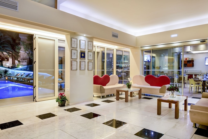 Imagen de los interiores del Hotel Oscar Suites and Village. Foto 15