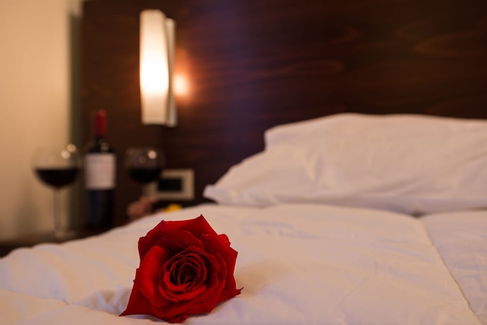 Imagen de la habitación del Hotel Oscar Suites and Village. Foto 12