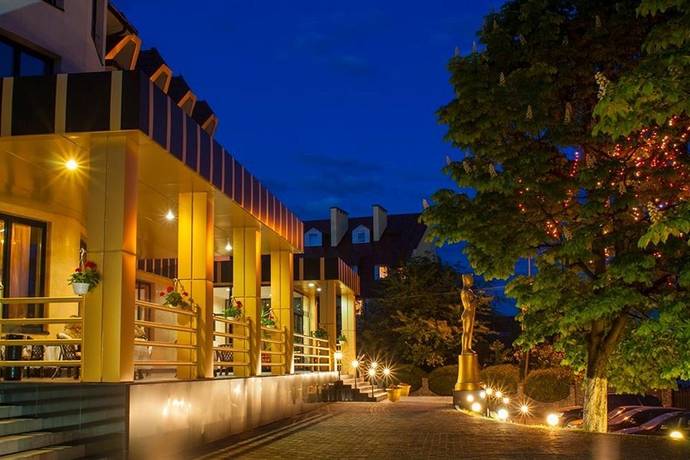 Imagen de los exteriores del Hotel Oscar, Truskavets. Foto 13