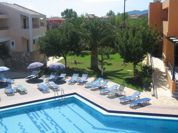 Imagen de la piscina del Hotel Oscar, Zante. Foto 19