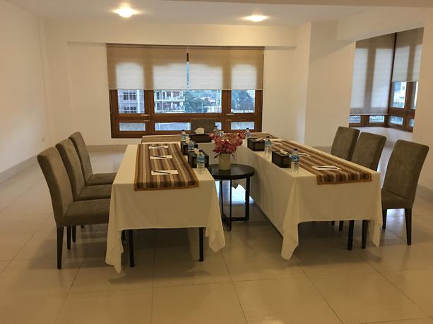 Imagen de los interiores del Hotel Osel. Foto 10