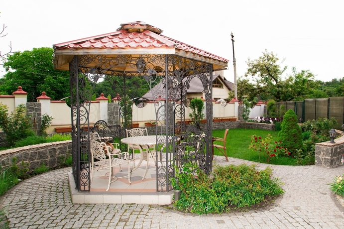 Imagen de los exteriores del Hotel Oselya. Foto 10