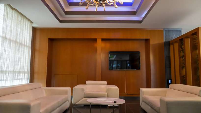 Imagen de los interiores del Hotel Osh Luxury. Foto 20