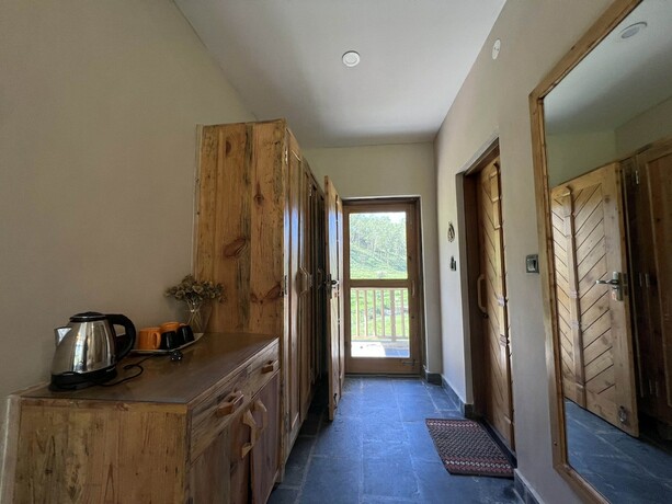 Imagen general del Hotel Osho Himalayas. Foto 4