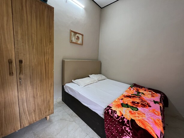Imagen de la habitación del Hotel Osho Himalayas. Foto 19