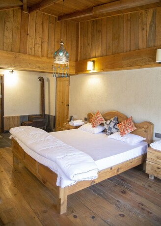 Imagen de la habitación del Hotel Osho Himalayas. Foto 20