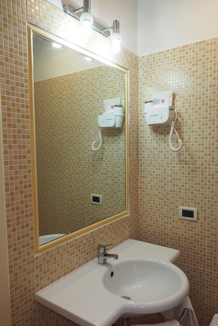 Imagen de la habitación del Hotel Osimar. Foto 5