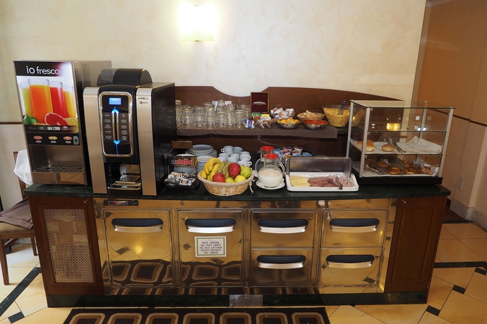 Imagen del bar/restaurante del Hotel Osimar. Foto 4