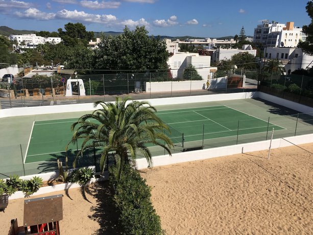 Imagen de los exteriores del Hotel Osiris Ibiza. Foto 11