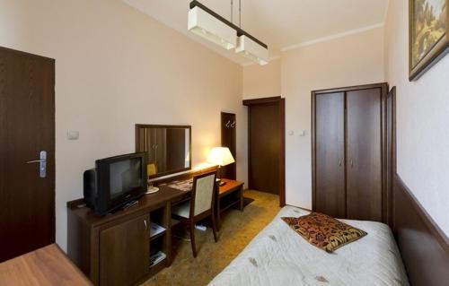 Imagen de la habitación del Hotel Osjann. Foto 8