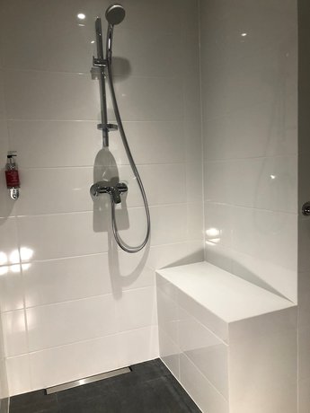 Imagen de la habitación del Hotel Oskar. Foto 8