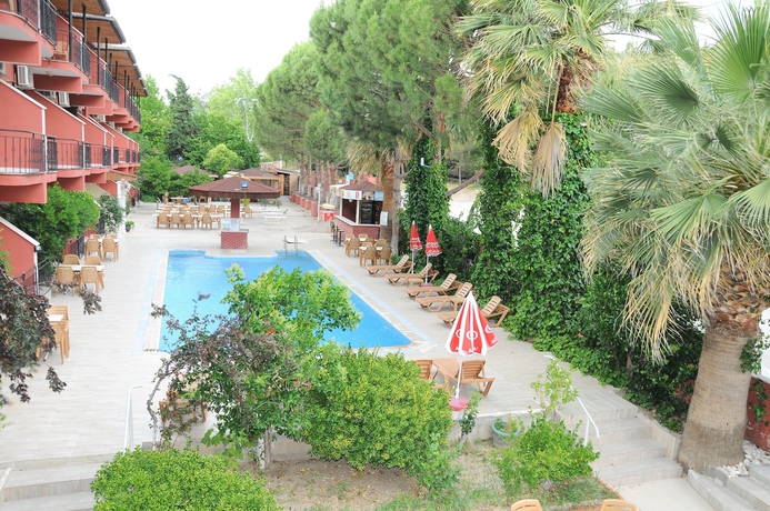 Imagen de la piscina del Hotel Oskar, Pamukkale. Foto 18