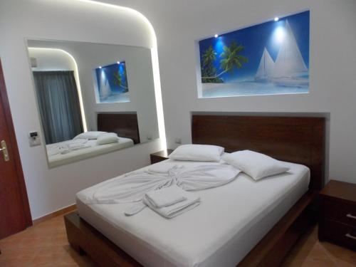 Imagen de la habitación del Hotel Oskar, Sarande. Foto 9