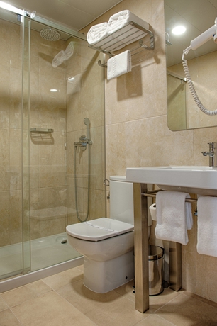 Imagen de la habitación del Hotel Oslo, Coimbra. Foto 6