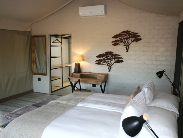 Imagen de la habitación del Hotel Osonjiva Outpost. Foto 8