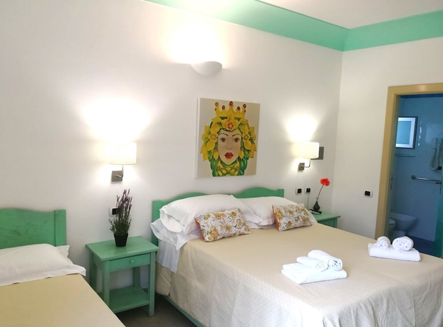 Imagen de la habitación del Hotel Ossidiana Stromboli Center. Foto 6