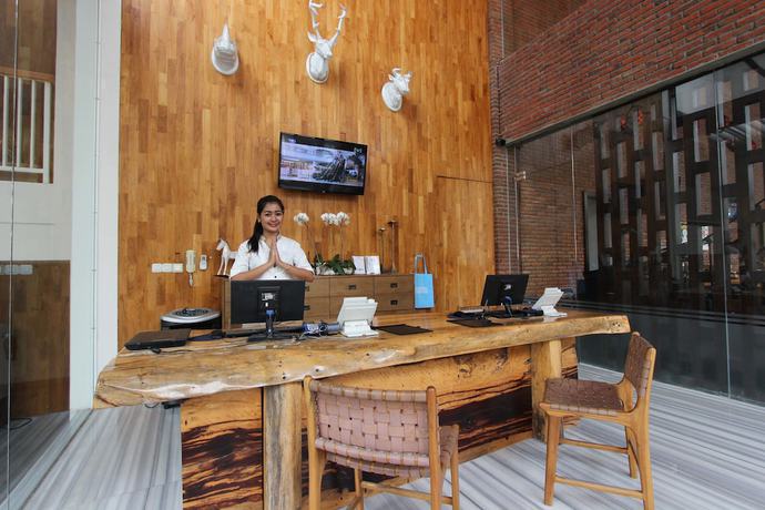 Imagen de los interiores del Hotel Ossotel Legian Bali. Foto 17