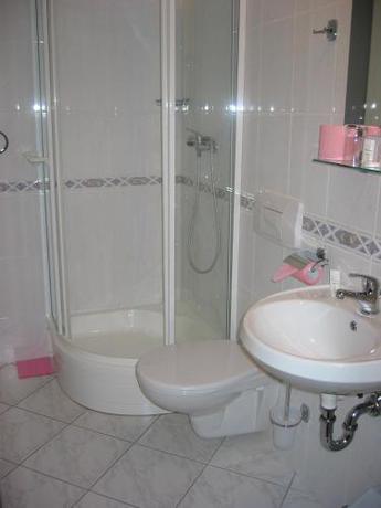 Imagen de la habitación del Hotel Ossowski. Foto 7