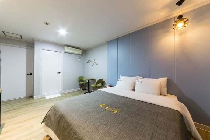 Imagen de la habitación del Hotel Ost. Foto 12