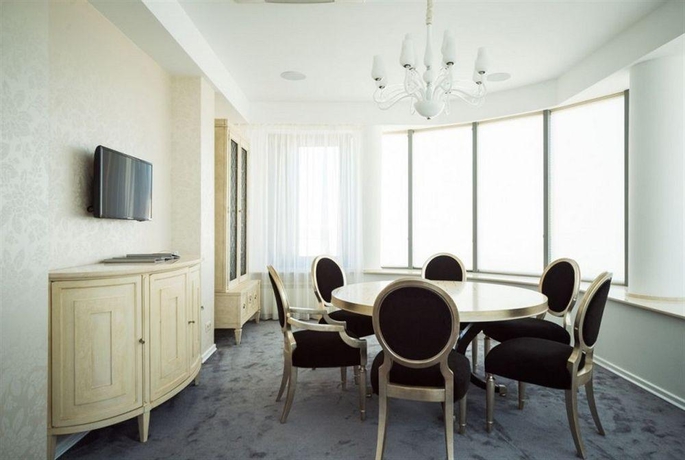 Imagen de la habitación del Hotel Ost West Club. Foto 13