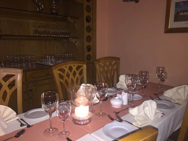 Imagen general del Hotel Ost&aacute;n Loch Altan. Foto 7