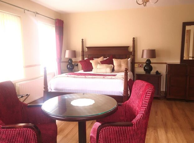 Imagen de la habitación del Hotel Ost&aacute;n Loch Altan. Foto 20