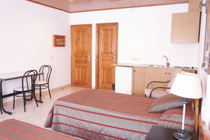 Imagen de la habitación del Hotel Ostau Dera Nheu. Foto 17