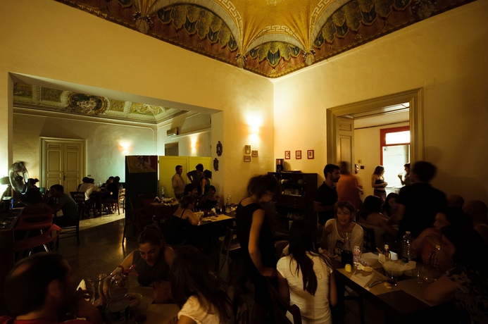 Imagen del bar/restaurante del Hotel Ostello Degli Elefanti. Foto 3