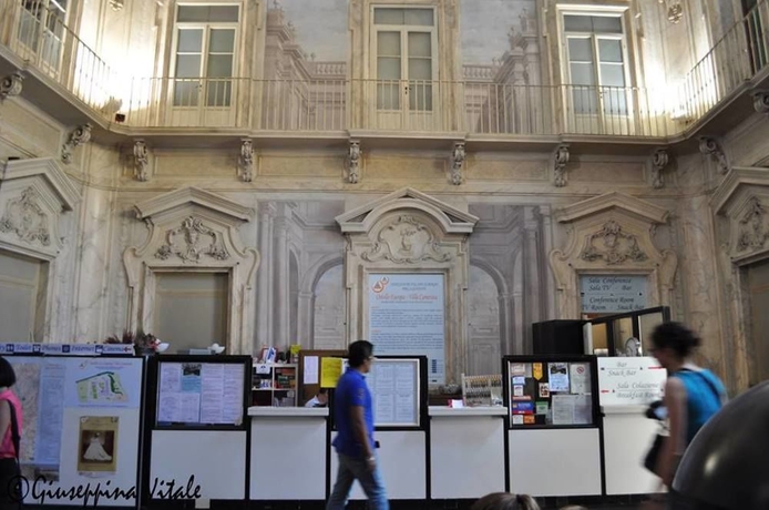 Imagen de los exteriores del Hotel Ostello V.camerata. Foto 6