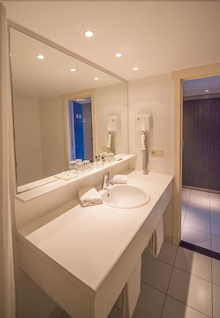 Imagen de la habitación del Hotel Ostend. Foto 18